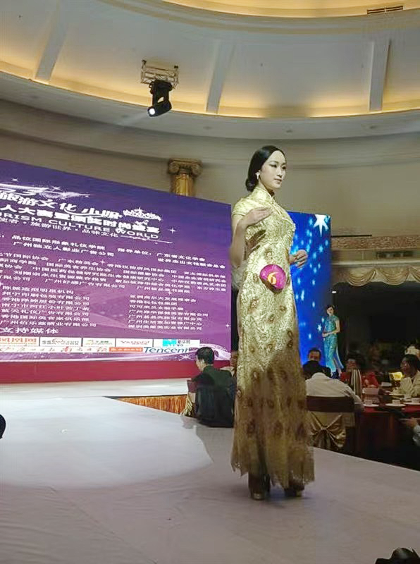 钟凯丽：从模特舞台到荧幕焦点，多元发展的演艺之路